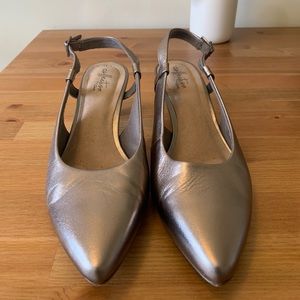 Clarks leather shoes on short heel